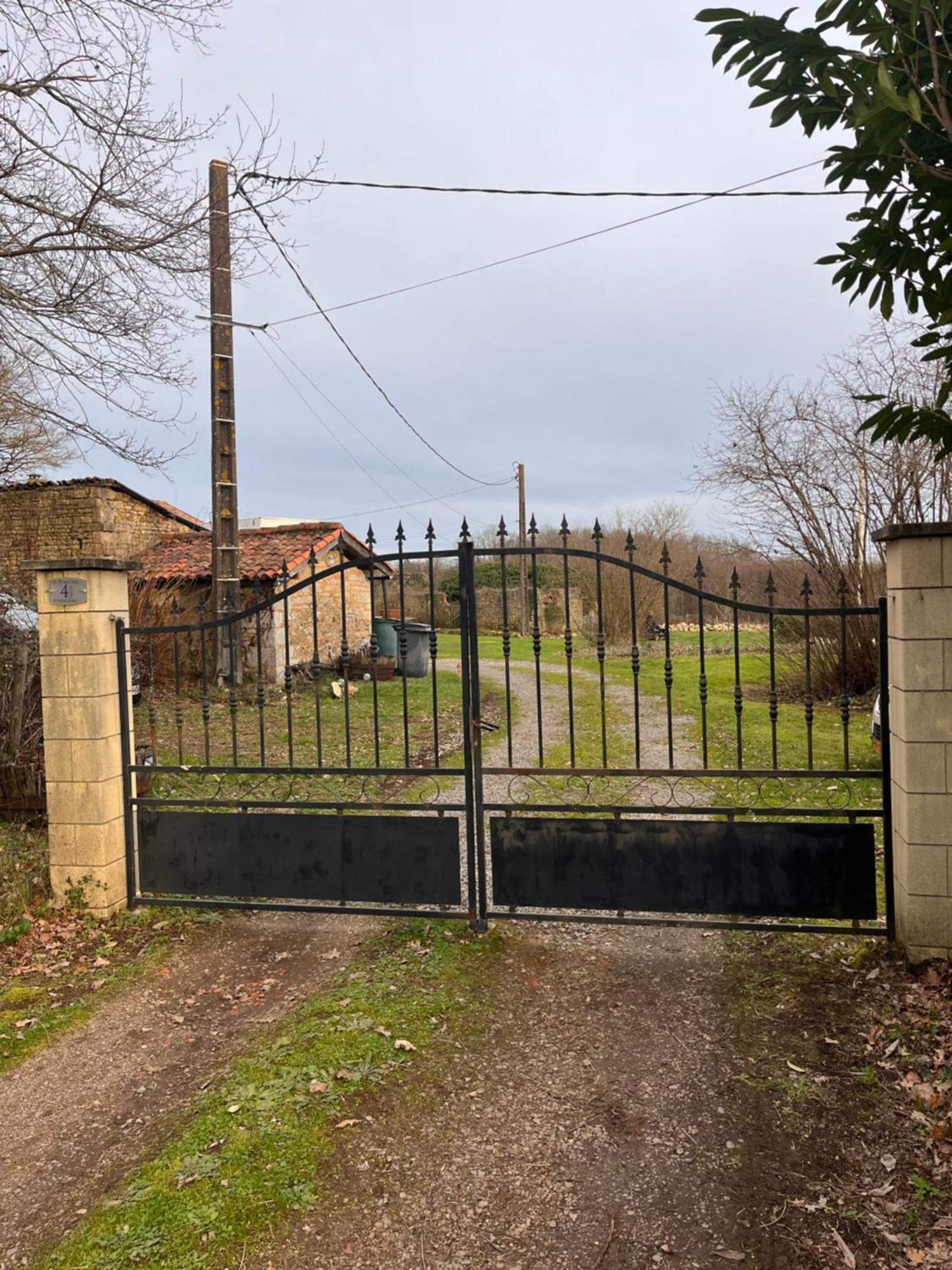 Le Plantier2 Villa Beaulieu-sur-Sonnette Buitenkant foto