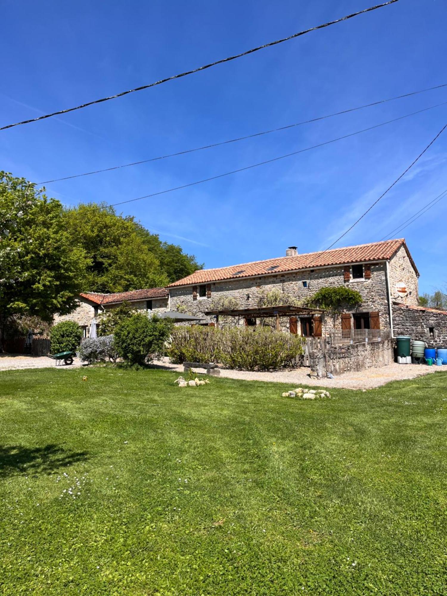 Le Plantier2 Villa Beaulieu-sur-Sonnette Buitenkant foto
